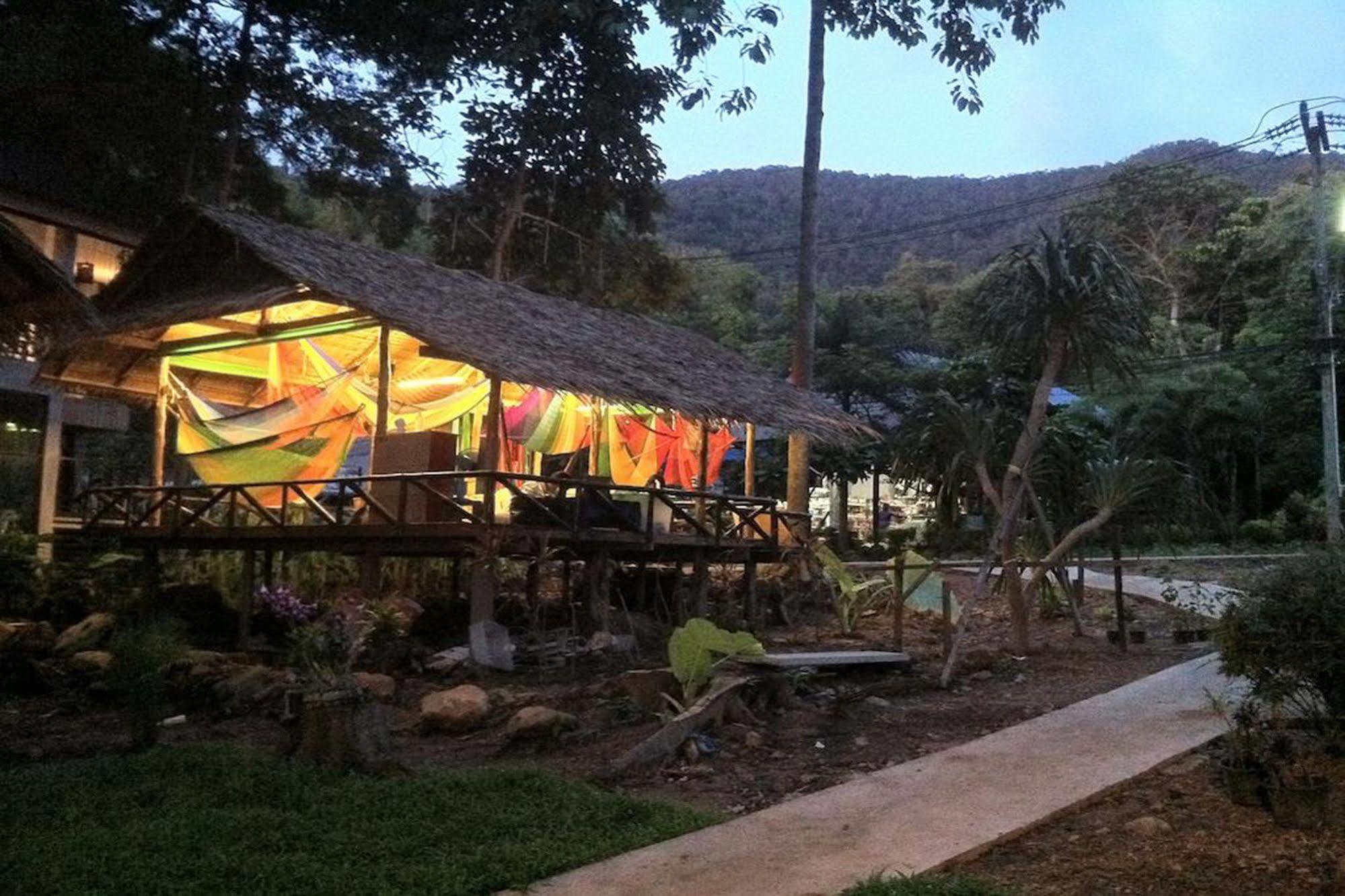 Отель Jungle Garden Ко Чанг Экстерьер фото
